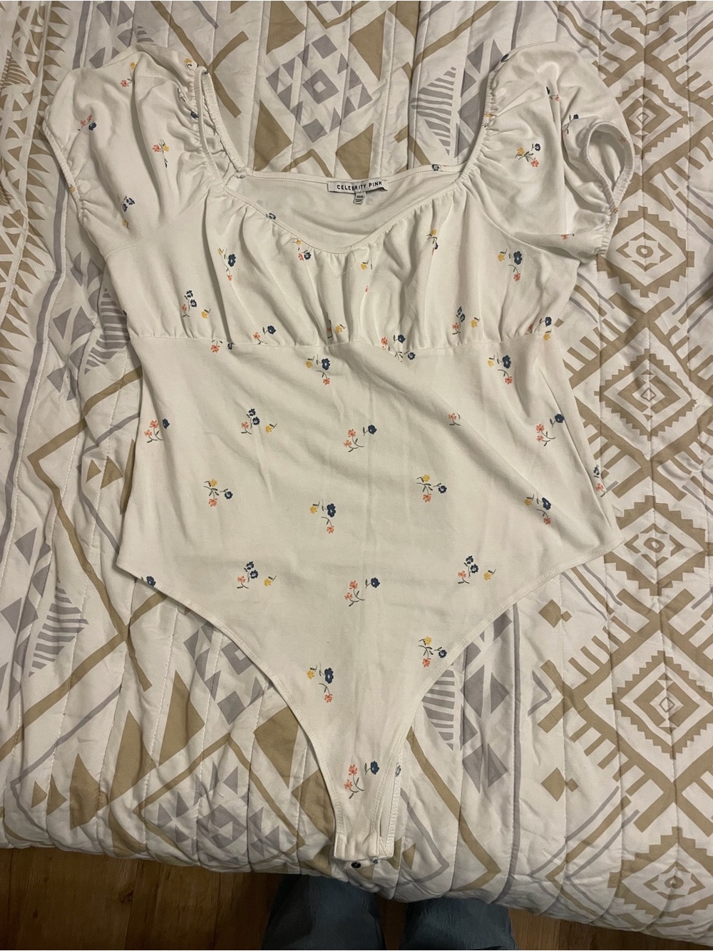 Cream Floral Puff-Sleeve Bodysuit